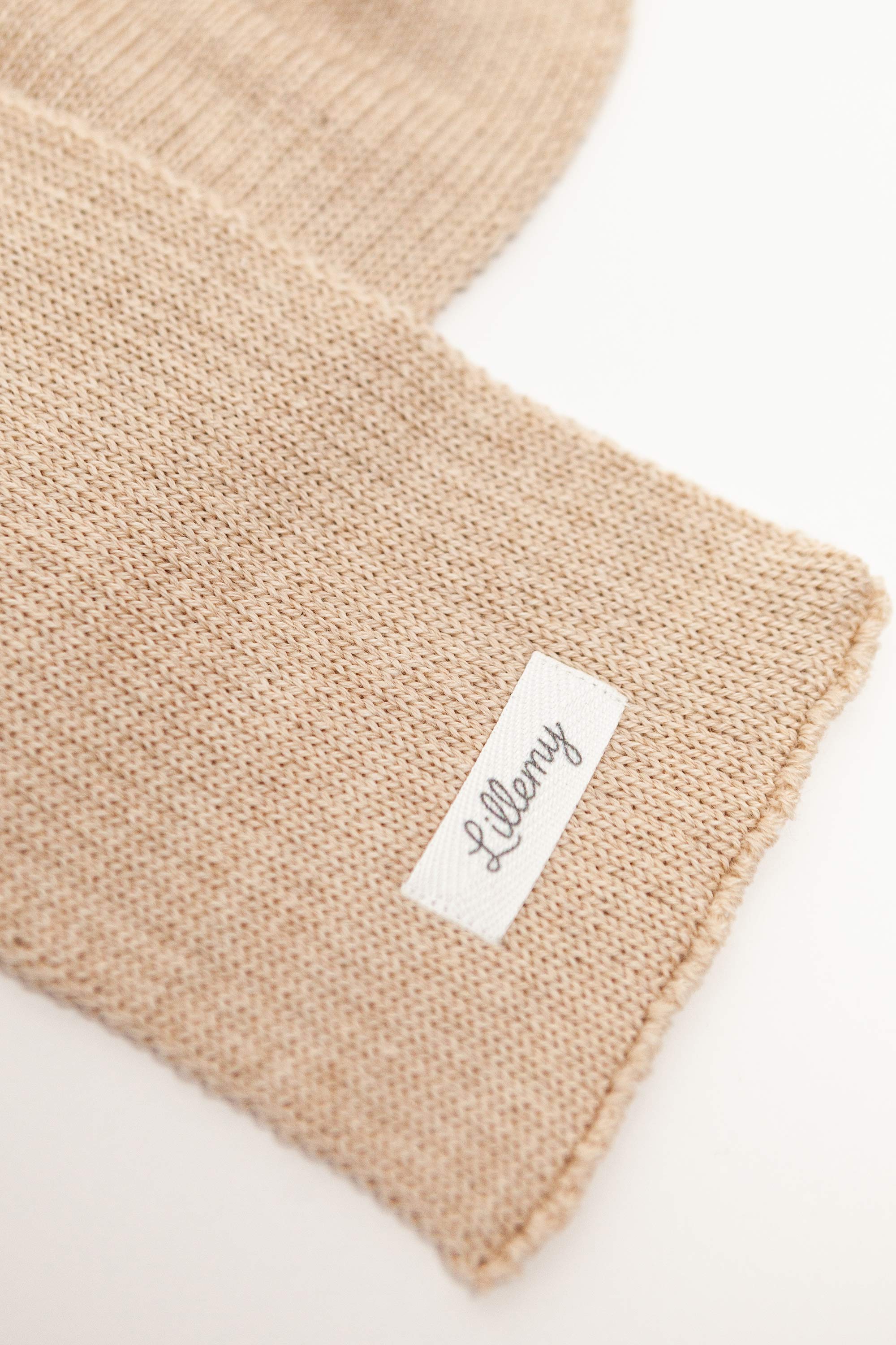 beige merino wool baby scarf detail – fine knit, naturally breathable