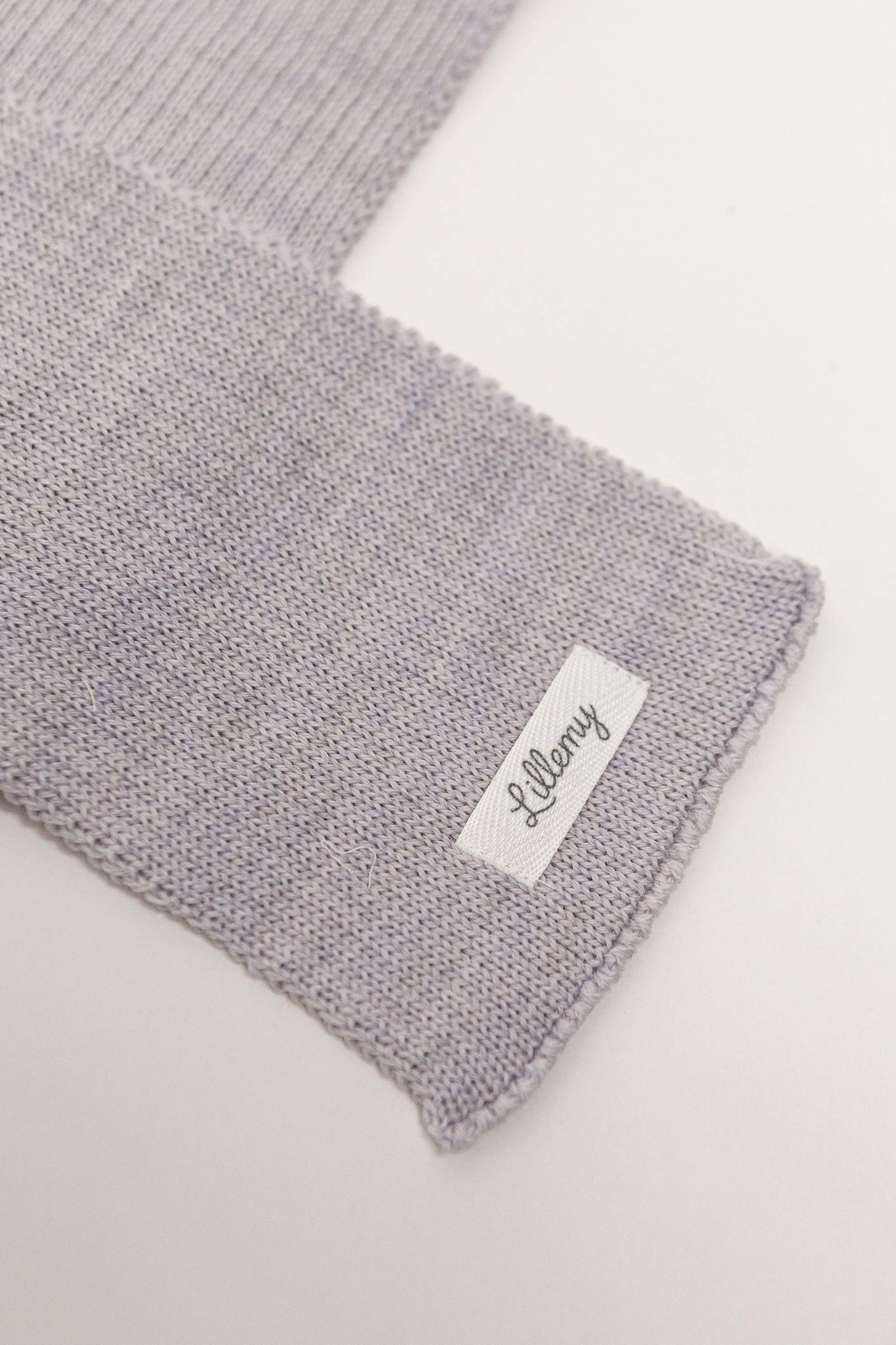 grey merino wool baby scarf detail – fine knit, naturally breathable