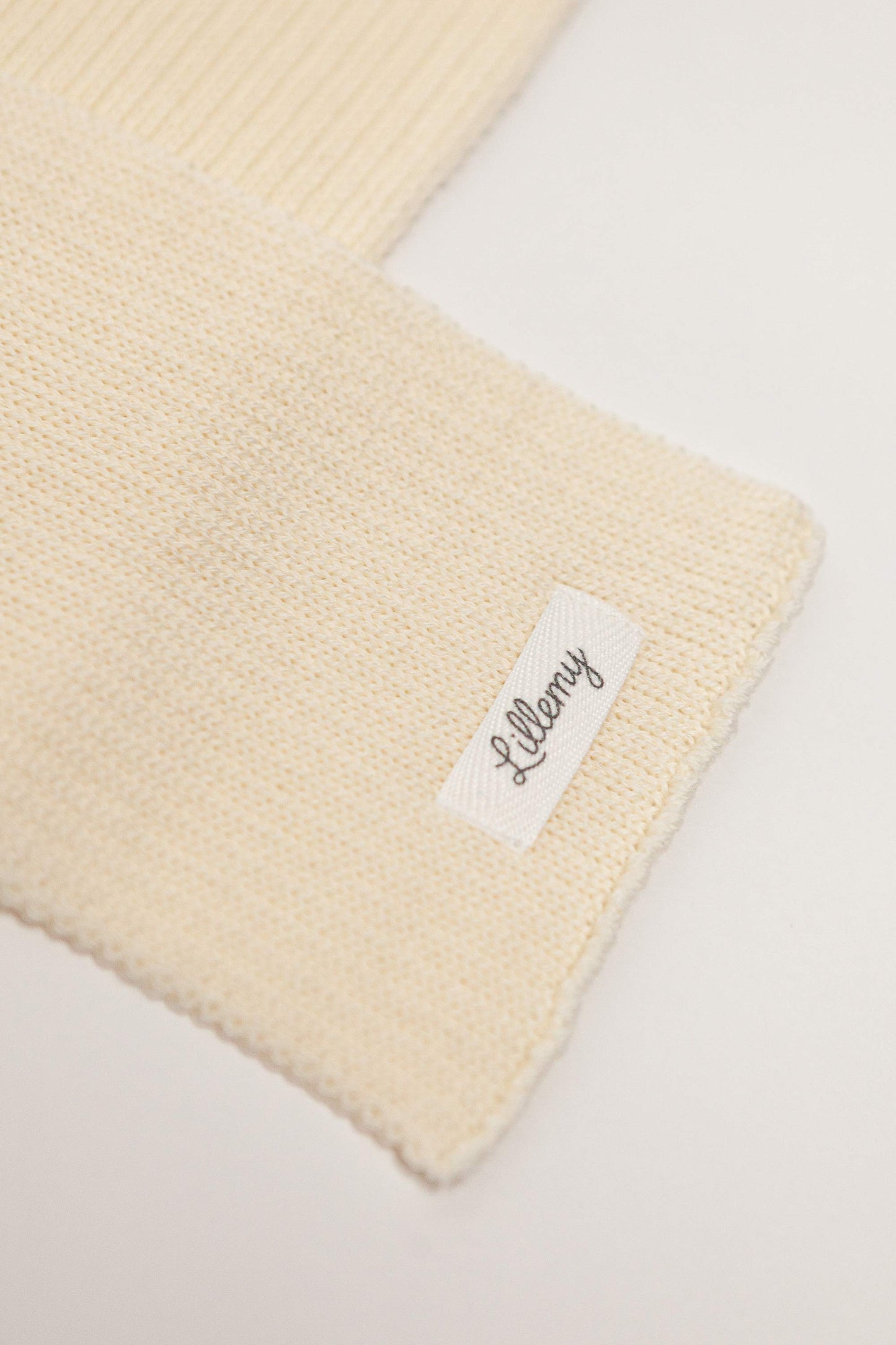 cream merino wool baby scarf detail – fine knit, naturally breathable