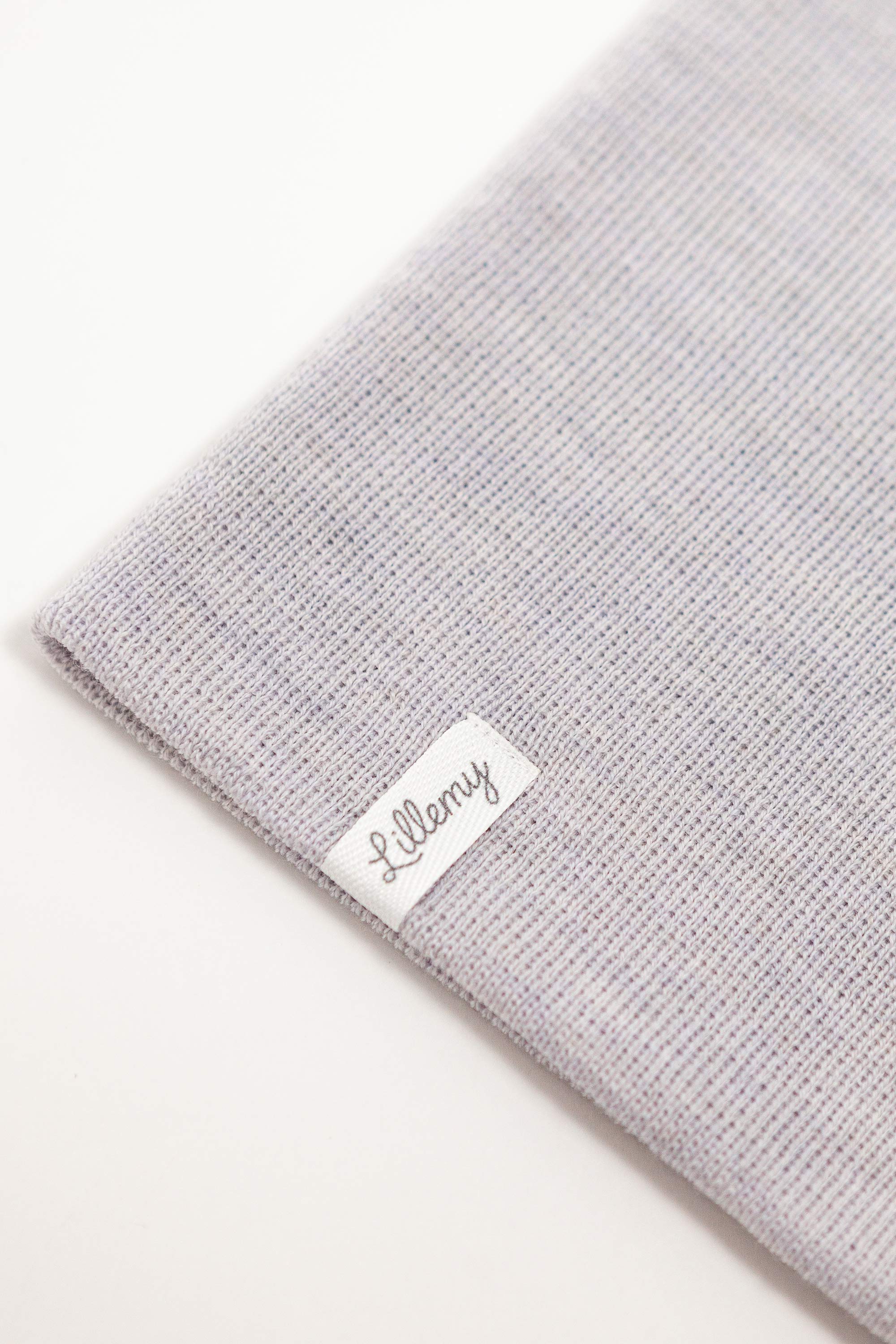 grey merino wool kids snood detail – fine knit, itch-free against skin