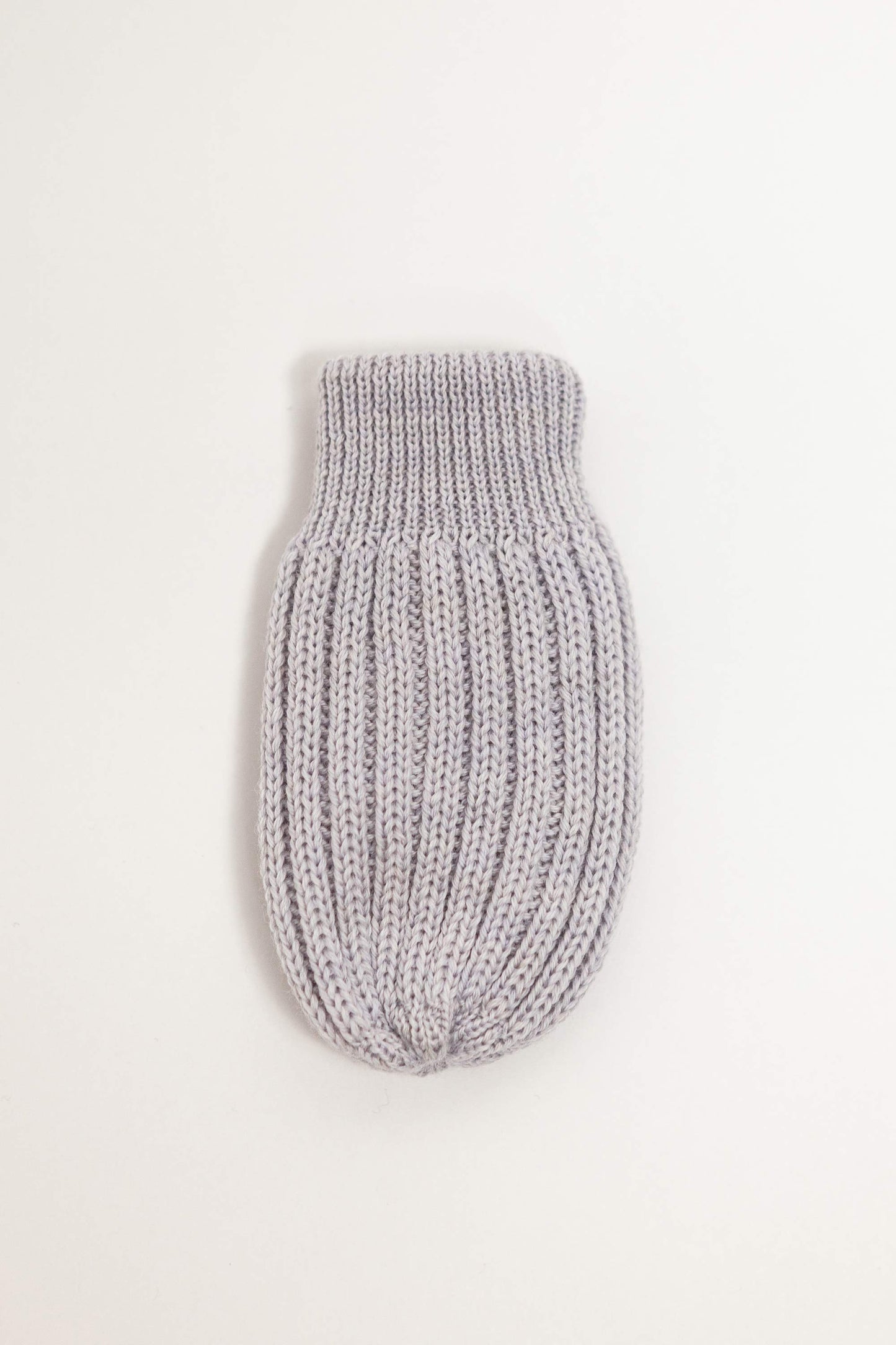 grey merino wool baby mittens detail – itch-free fine Italian merino