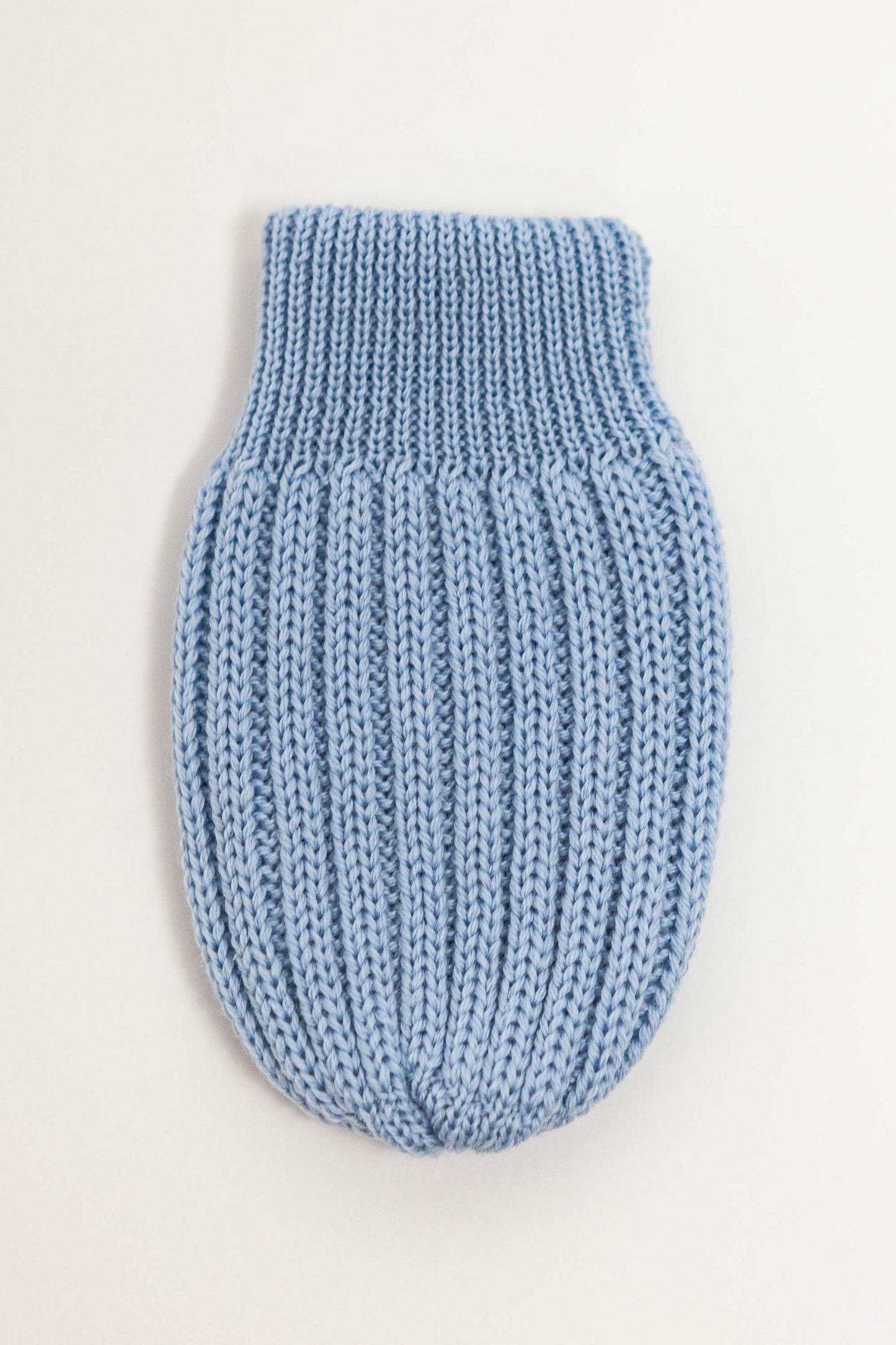 blue merino wool baby mittens detail – itch-free fine Italian merino