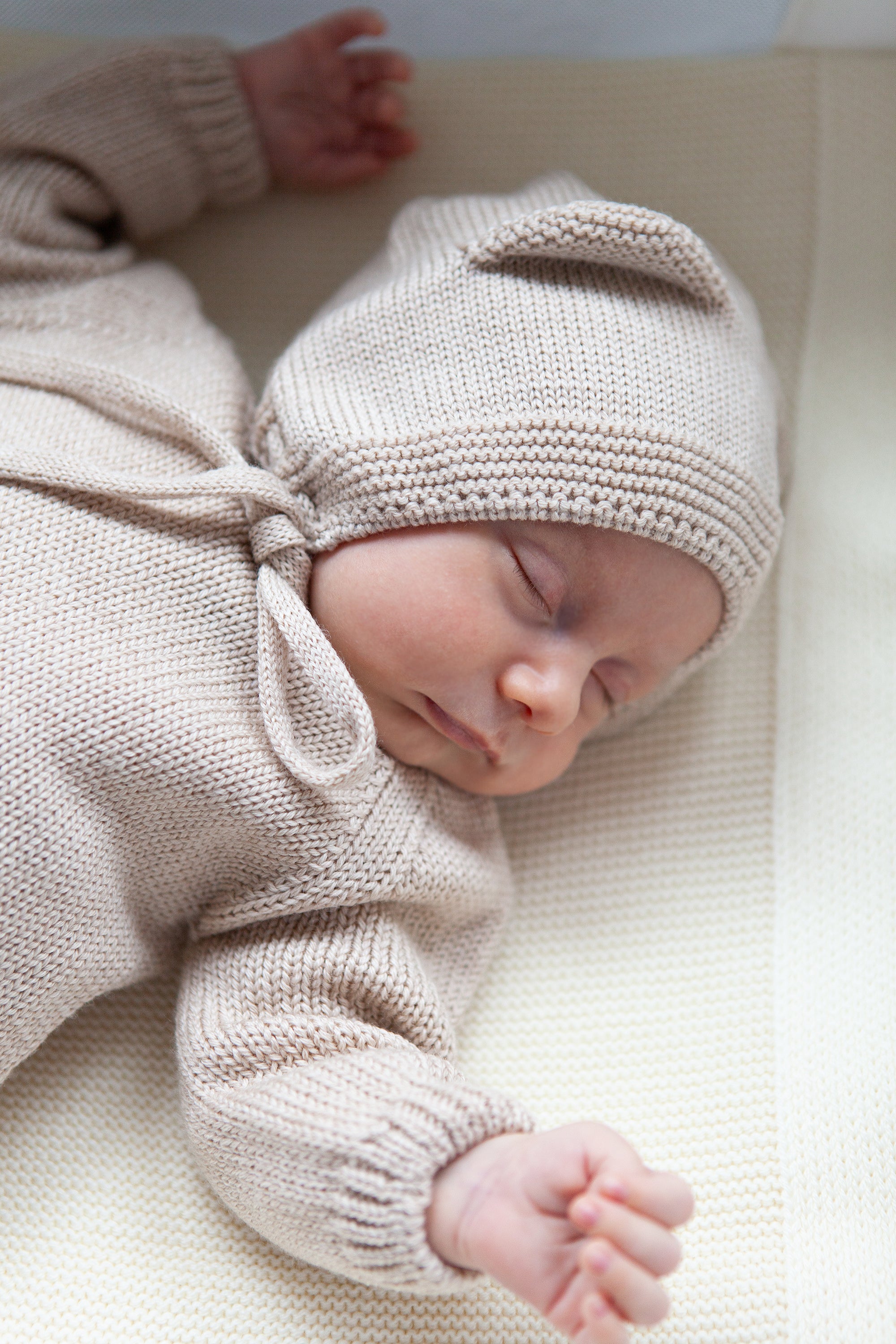 Beige Merino Wool Bonet