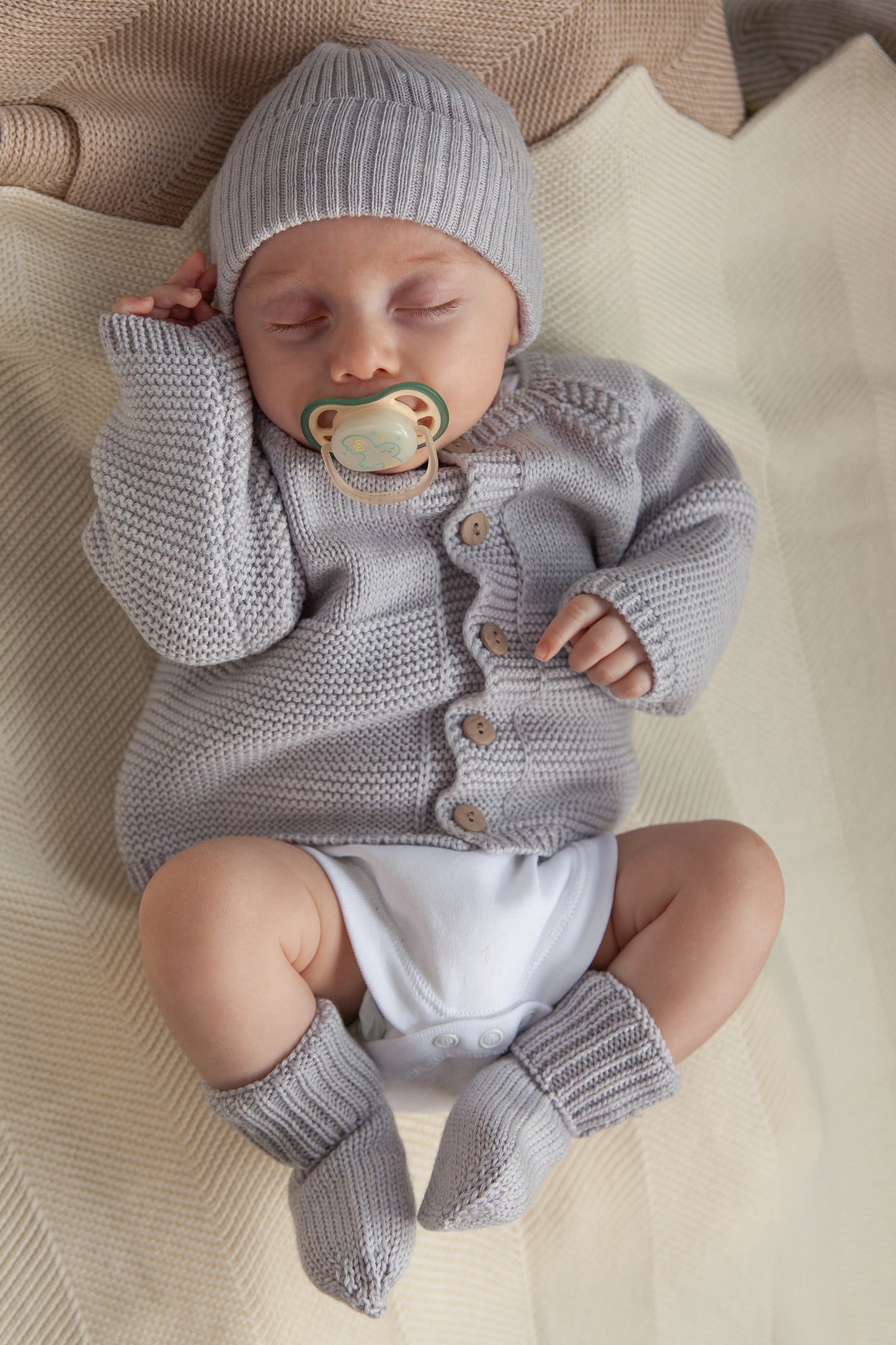 grey merino wool baby socks detail – fine knit, moisture-wicking Italian merino